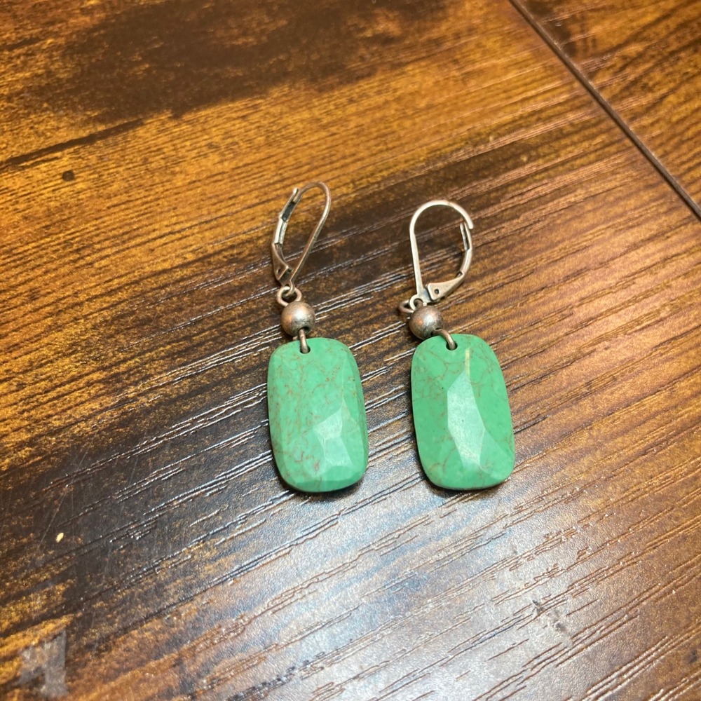 Turquoise Magnesite‎ Faceted Rectangle Drop Earrings Silver Tone Leverback Boho